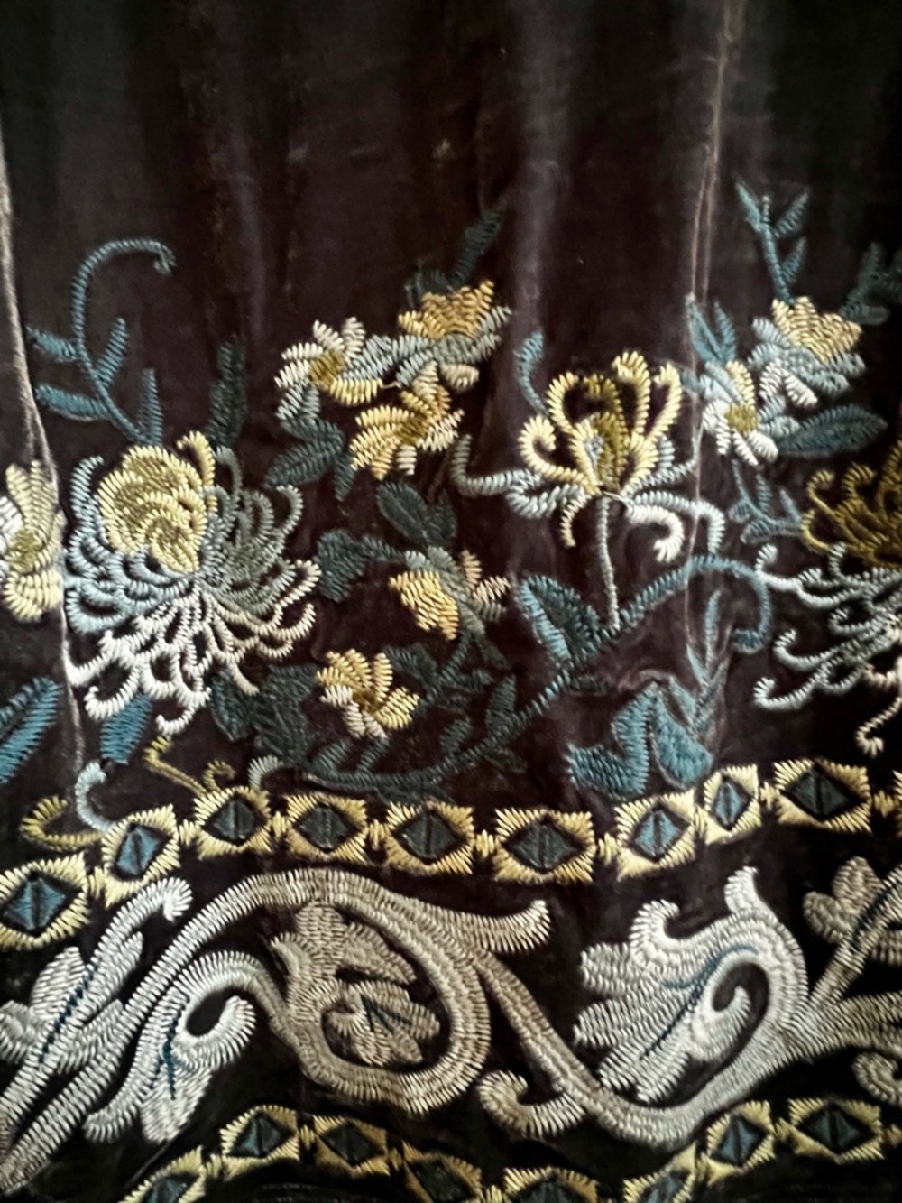 Paparazzi - Embroidered Velvet Swing Dress